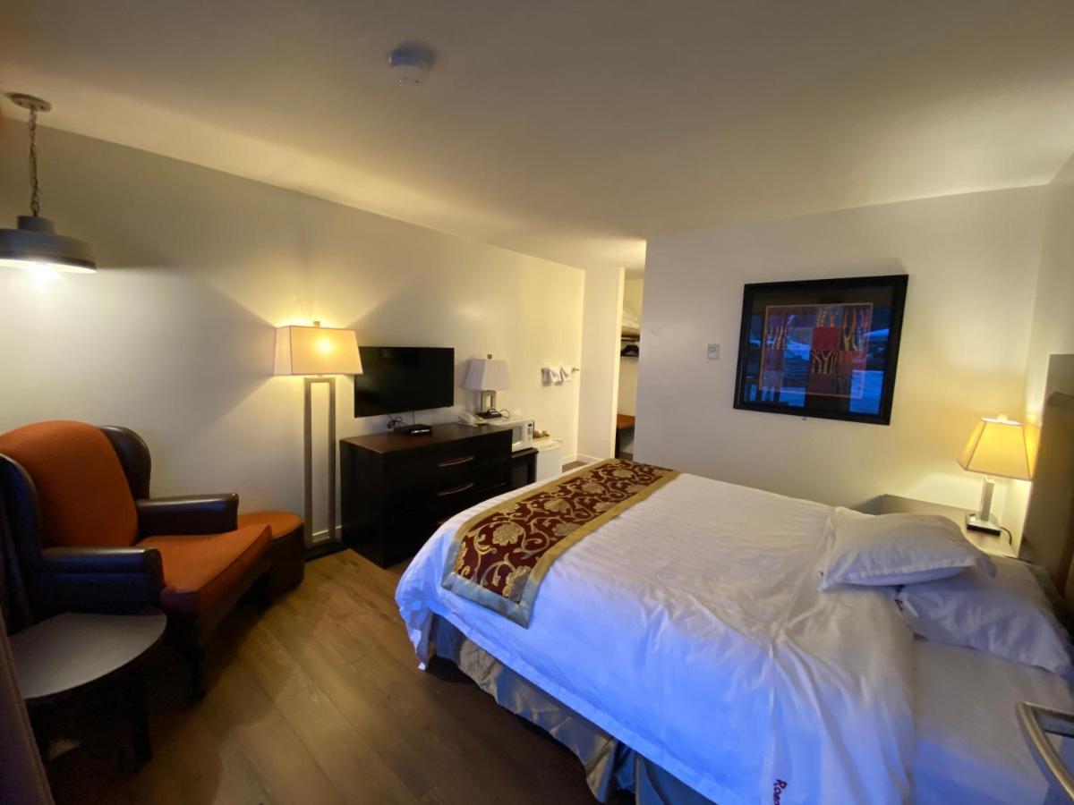 Rondo Motel Голден Экстерьер фото