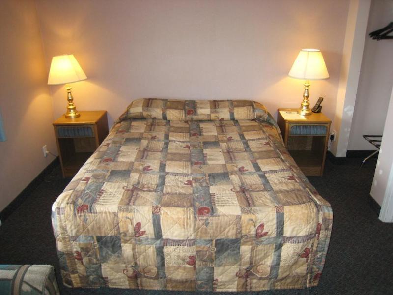 Rondo Motel Голден Экстерьер фото